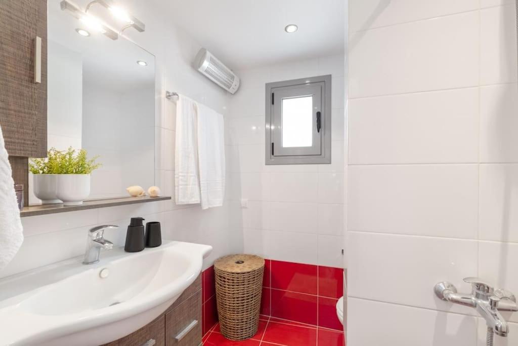 Van Louis Place Vathí エクステリア 写真
